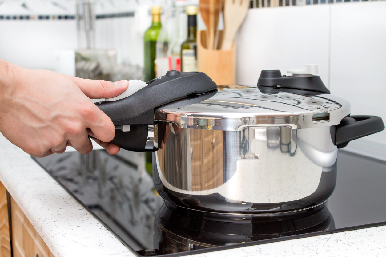 Stovetop pressure cooker